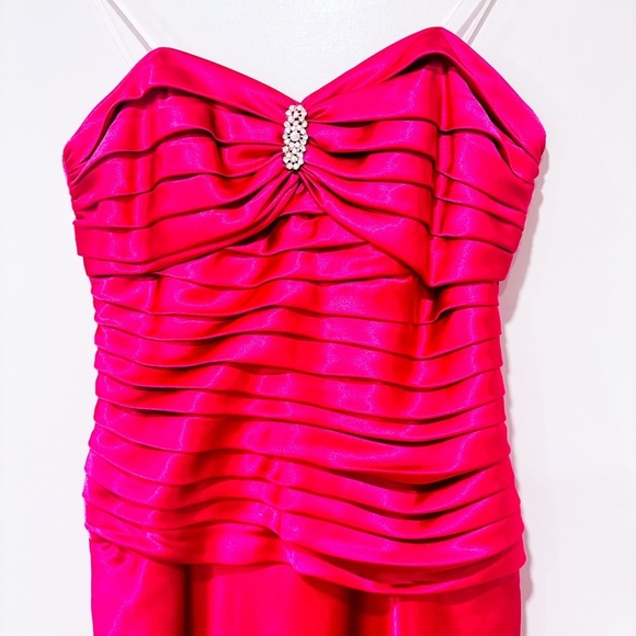 DANCING QUEEN U.S.A. Pink prom dress - Picture 4 of 7